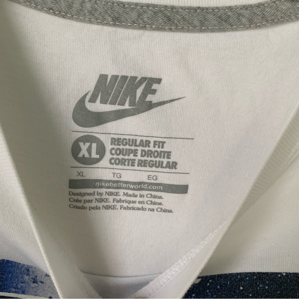 Nike (XL) Vintage T-Shirt - White w Nike Check Logo embroidered in Teal - Picture 3 of 4
